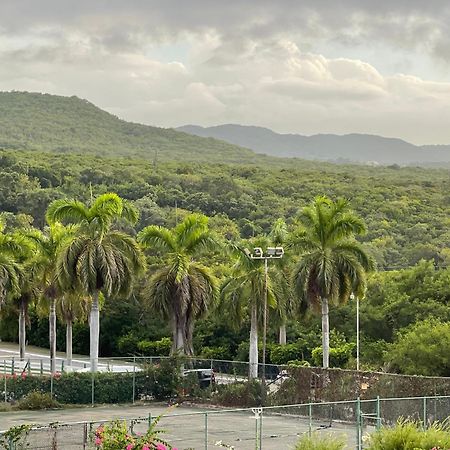Marriott Seacastles E22, Montego Bay Aparthotel Exterior photo